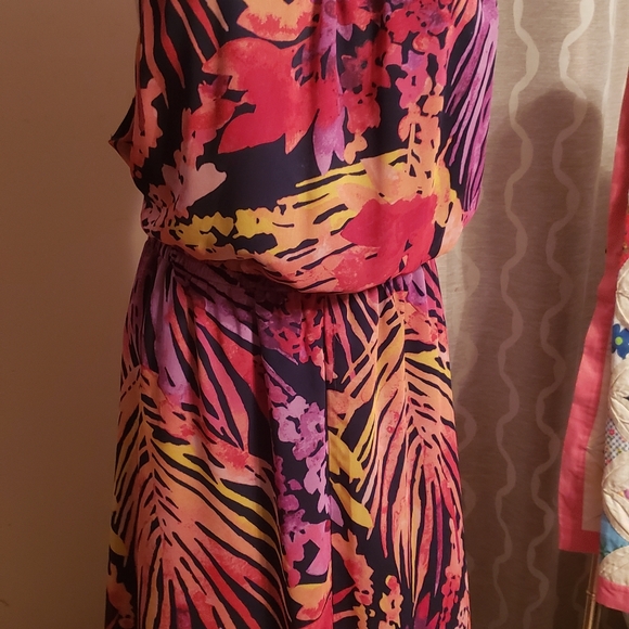 Drawstring Neck Dress - Picture 2 of 8